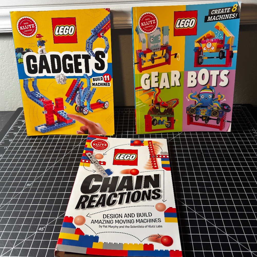 Lego Klutz Activity Books Chain Reactions, Gear Bots and Gadgets